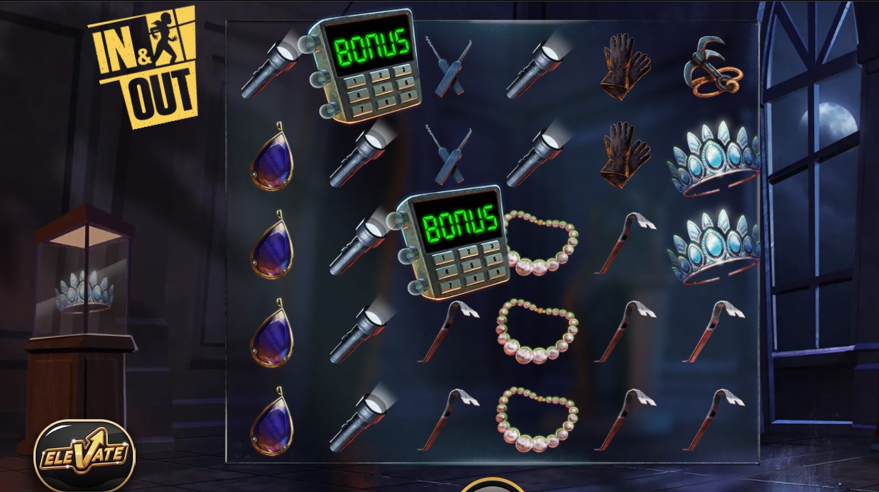 In And Out slot review gameplay image – 250 spin test
